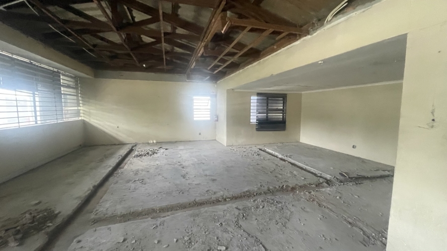 To Let commercial Property for Rent in Claremont Western Cape